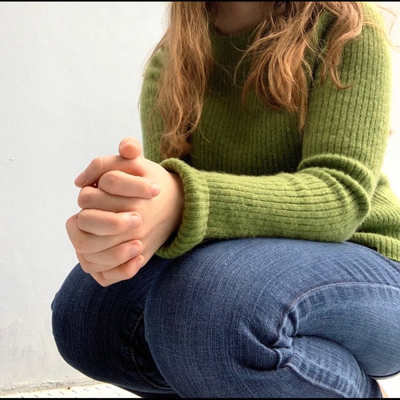 Vintage 90’s Abercrombie & Fitch sweater. Like new - Picture 7 of 7